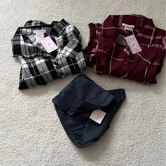 Sold - Picture 1 of 9